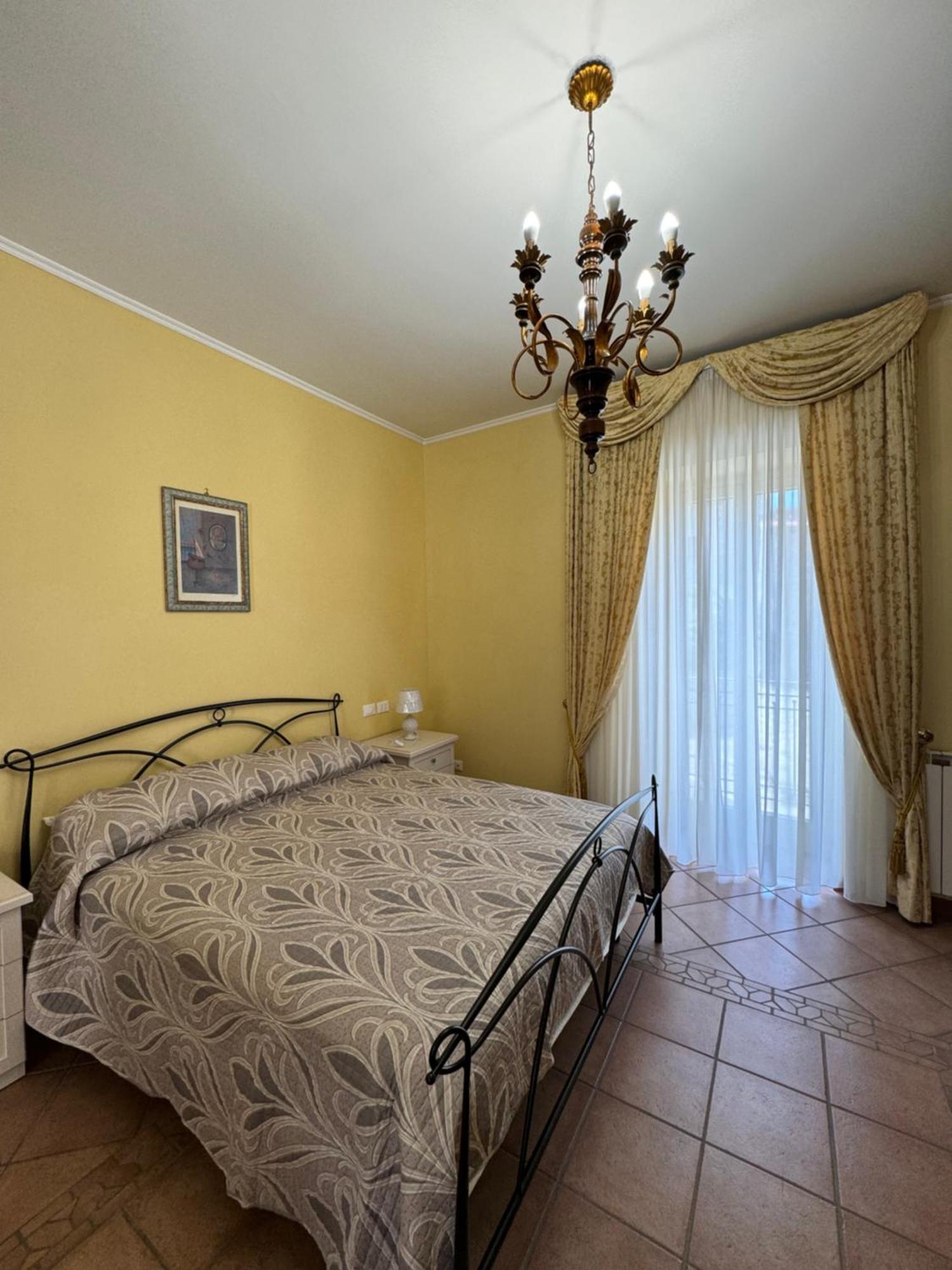 Casa Pepe - Fondi Vertice Rooms Dış mekan fotoğraf